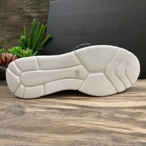 NIB Kendal Kylie North Mid Top Sneaker - Picture 9 of 12